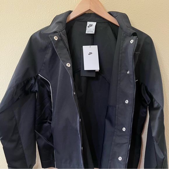 NWT Nike Sportswear Woven Jacket - Picture 6 of 8